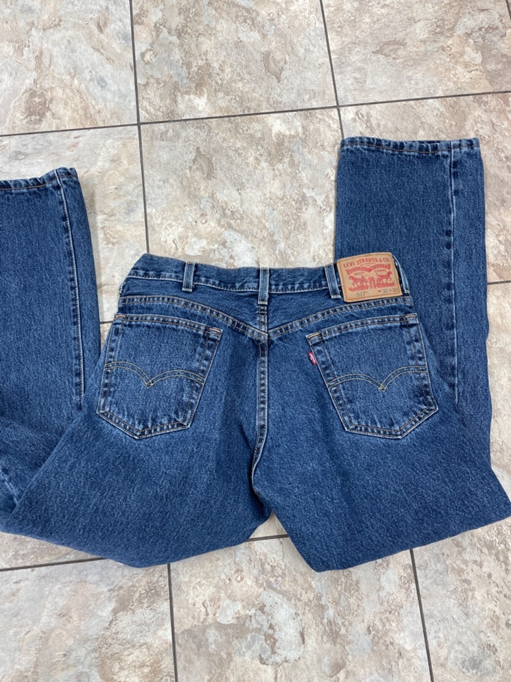 Levi's Men's Straight-Leg Indigo Blue Jeans 517 vintage